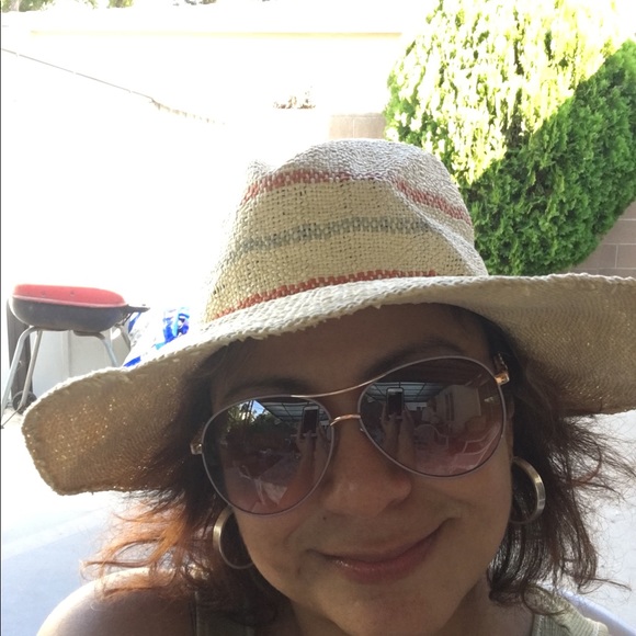 Meet your Posher, Eva - Picture 11 of 14